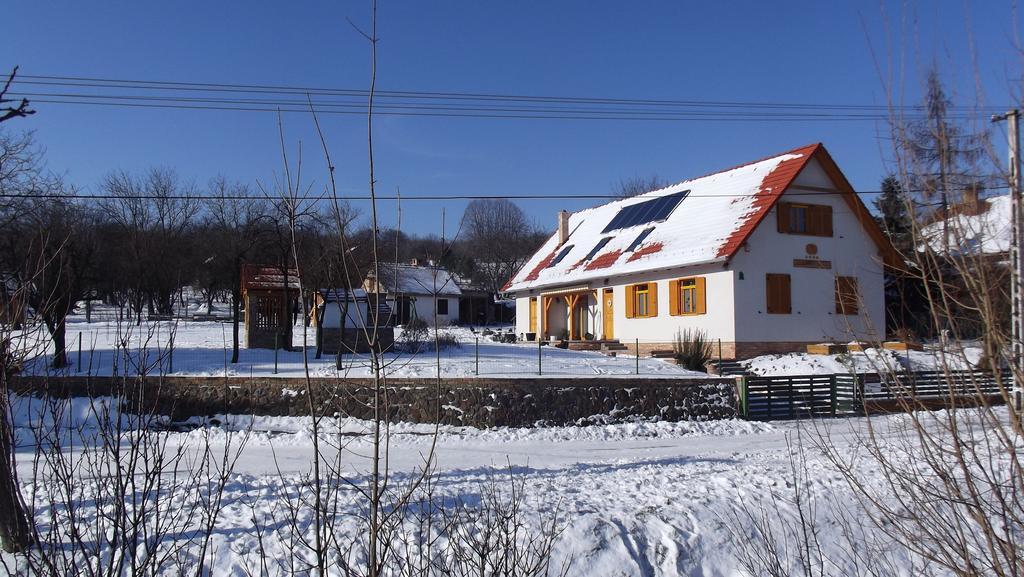 Rozmaring Vendeghaz Hotel Zengővárkony Exterior foto