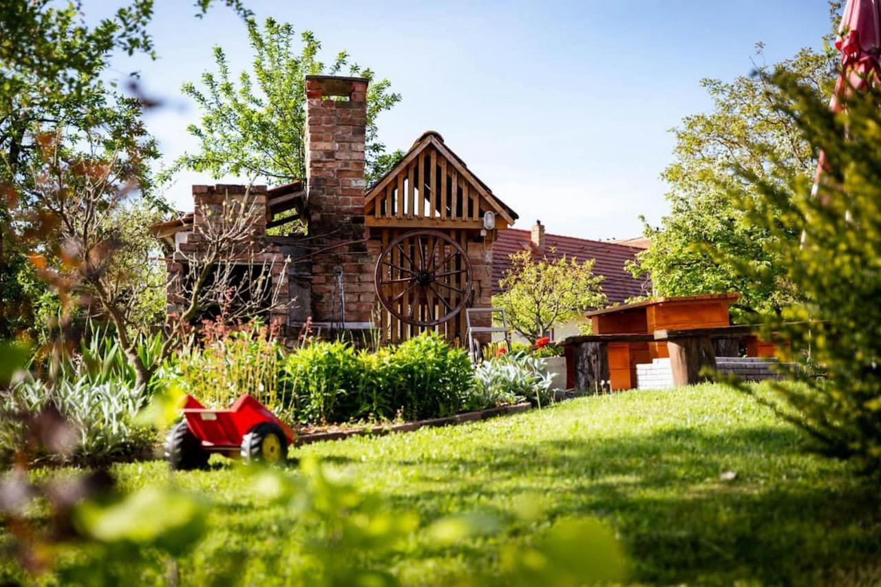 Rozmaring Vendeghaz Hotel Zengővárkony Exterior foto