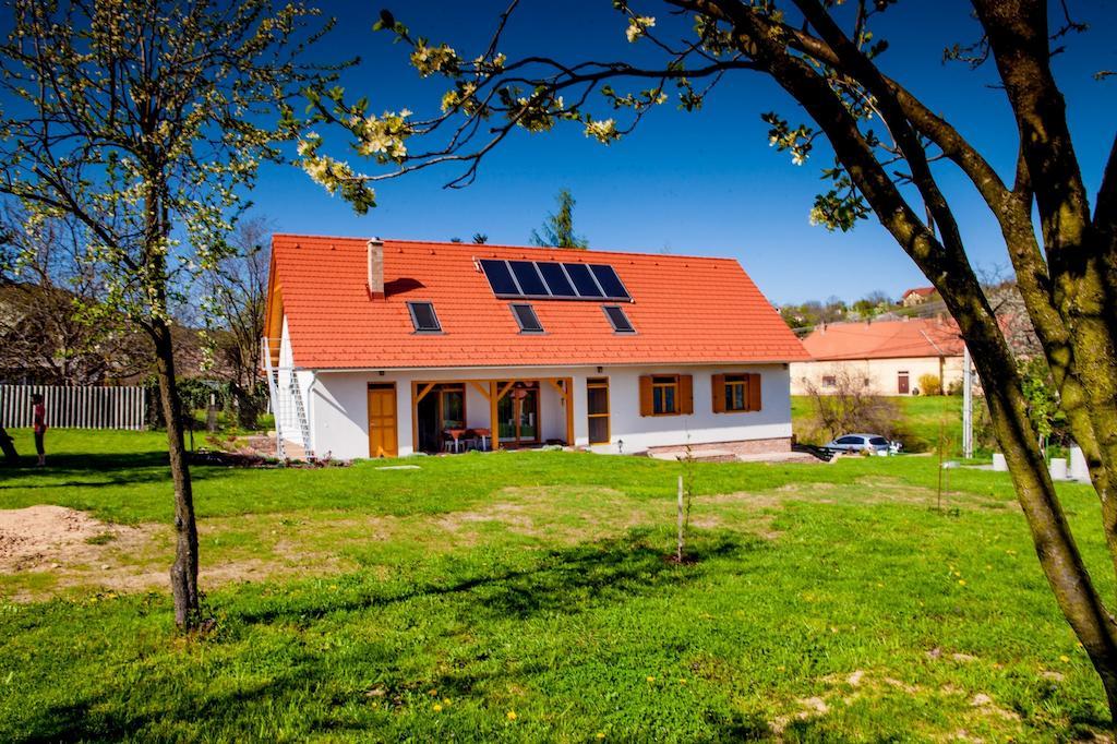 Rozmaring Vendeghaz Hotel Zengővárkony Exterior foto